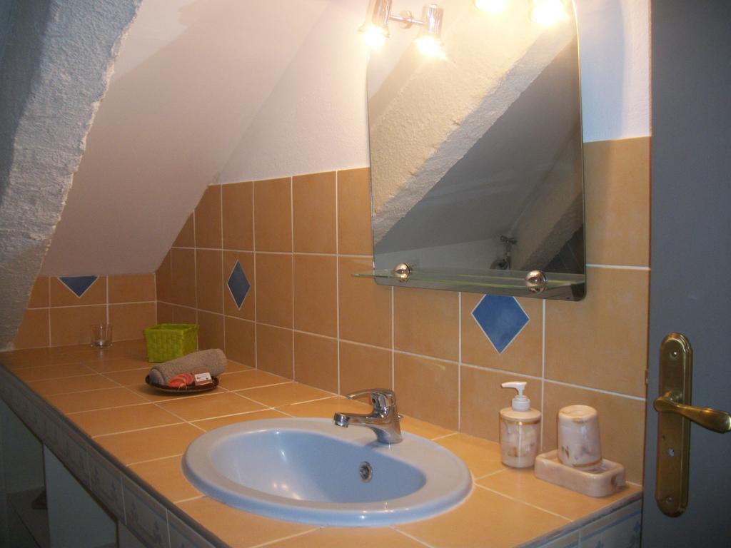 Le Rubinjo - Appartement D'Hotes Saint-Benoît Exterior foto